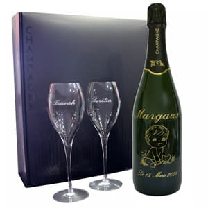 Cadeau de naissance bouteille de champagne grav&eacute;e pour parrain et marraine